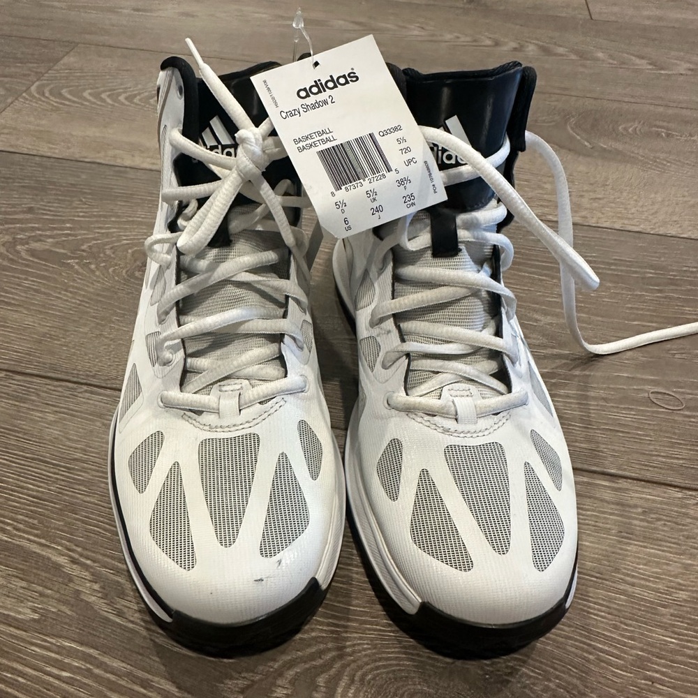 Adidas Gray and White Athletic Shoes with Modern Design